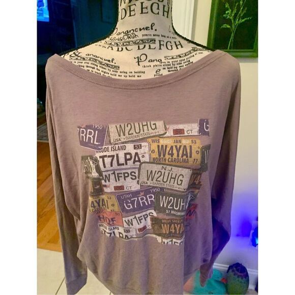 License Plate Scoop Neck Tee - Picture 2 of 6